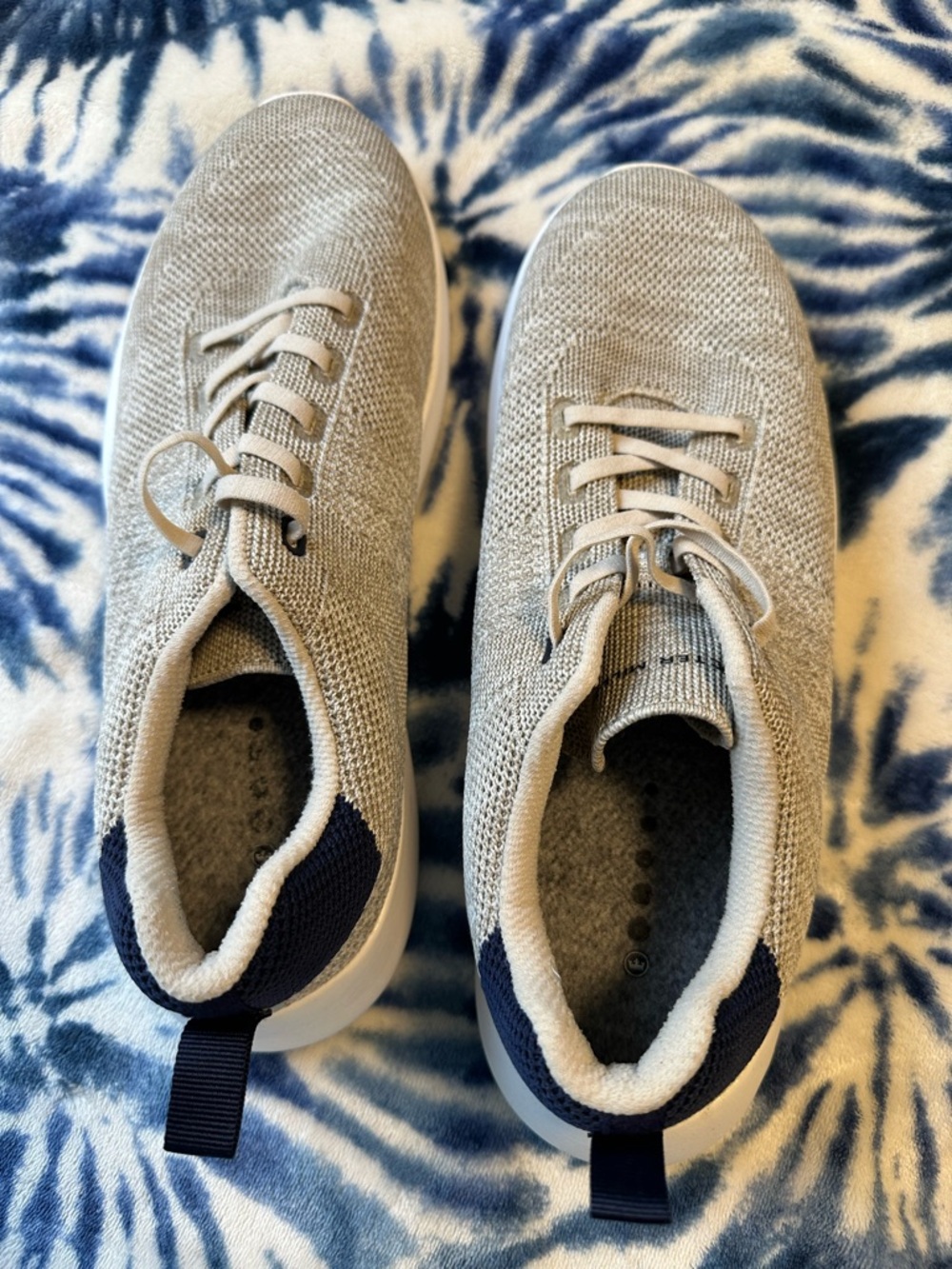 Light Gray Knit Slip-On Sneakers with Navy Heel